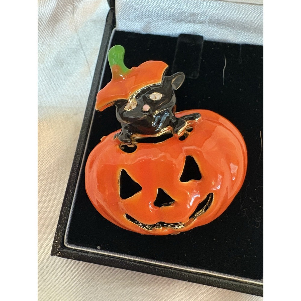 Marked Enamel Halloween Cat and pumpkin brooch